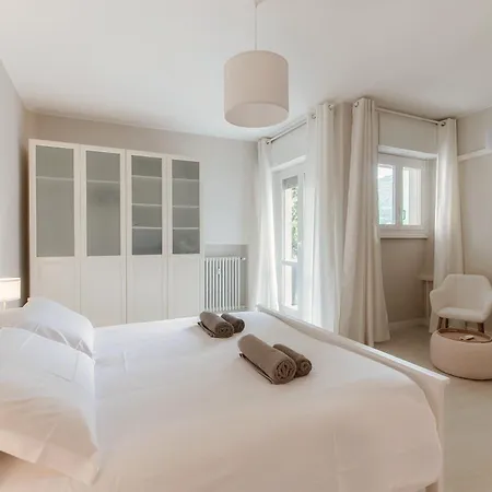 Cream - The House Of Travelers Como